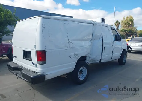 2008 Ford E-350 Super Duty Commercial/Recreational z USA, uszkodzony, nr VIN 1FTSS34LX8DA95633